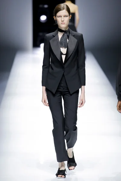 Look 7
